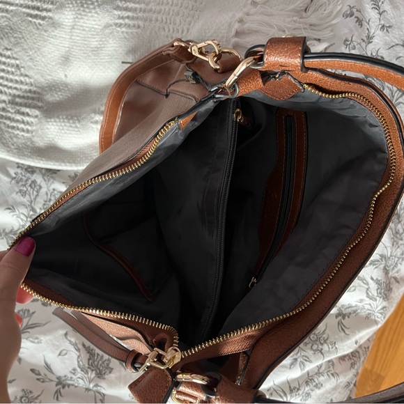 Large leather purse - Picture 4 of 4